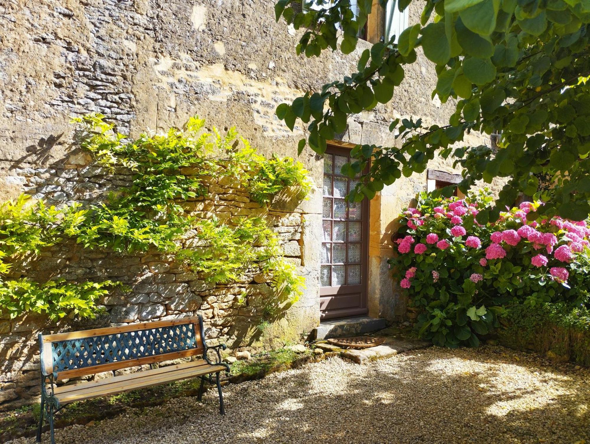 La Vieille Ferme: Superbe Complexe De 3 Gites En Pierre Avec Piscine Au Coeur Du Perigord Noir Saint-Genies Luaran gambar