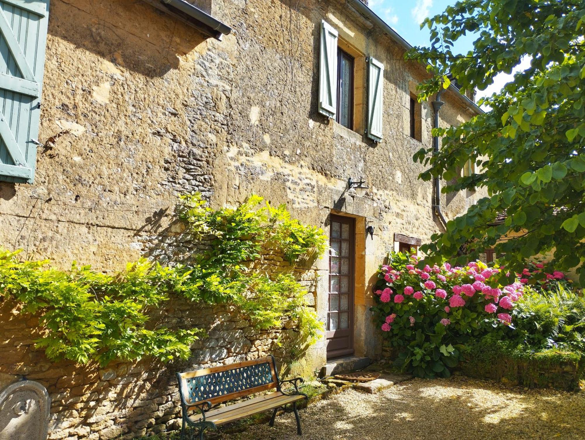 La Vieille Ferme: Superbe Complexe De 3 Gites En Pierre Avec Piscine Au Coeur Du Perigord Noir Saint-Genies Luaran gambar